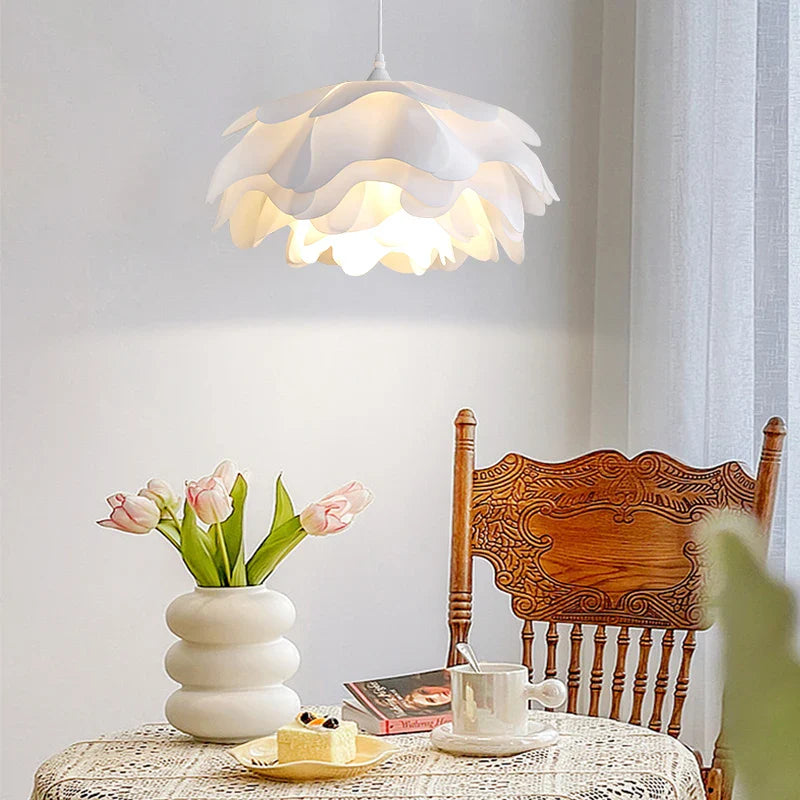 Aeloria Flower Shaped Snow Petal Pendant Light
